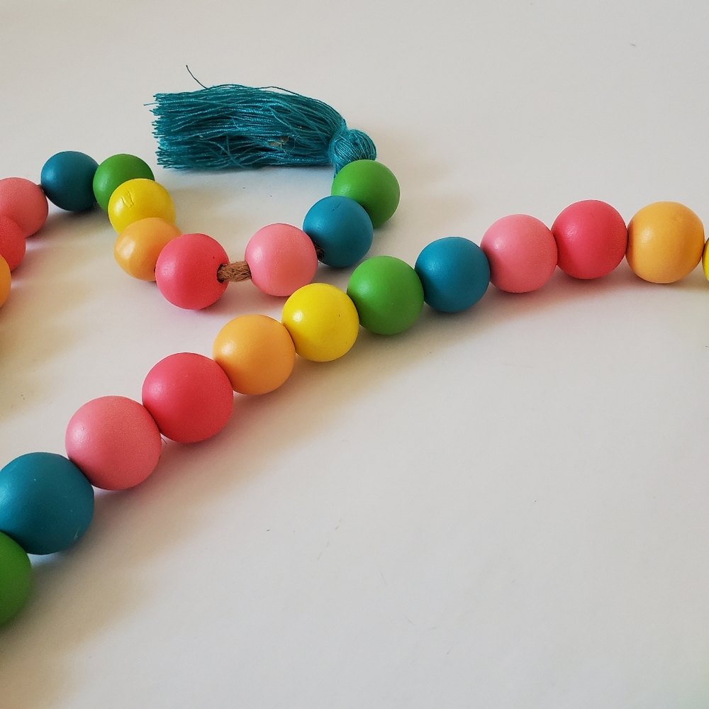 Spring Garland - Picture 1 of 6